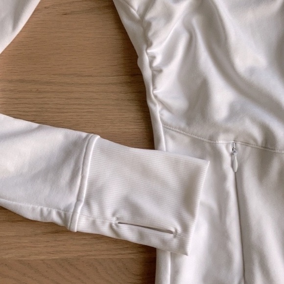 Like New Fabletics Kira Performance Jacket - Picture 4 of 11